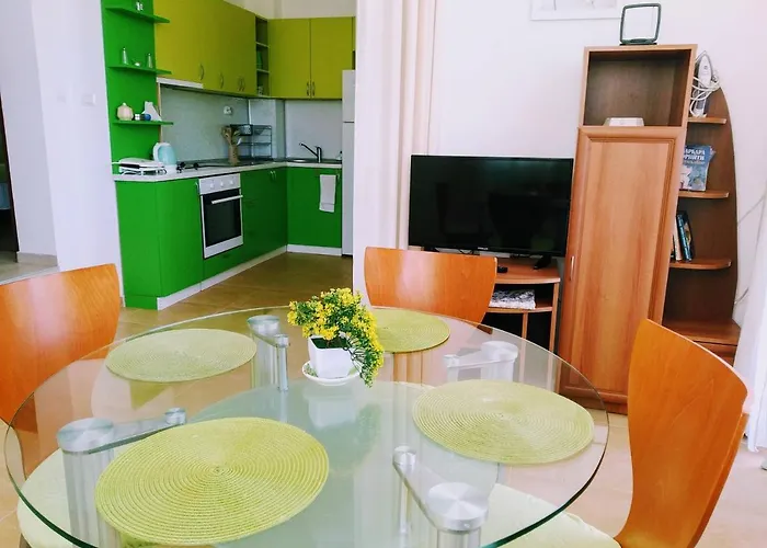 Elinor Budjaka Sozopol