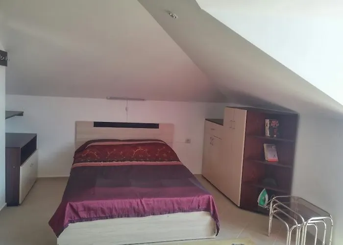 Elinor Budjaka Sozopol