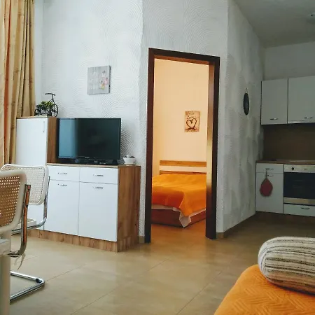 Elinor Budjaka Apartment