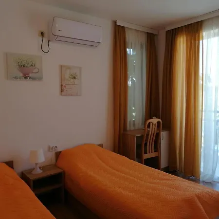 Elinor Budjaka Apartment