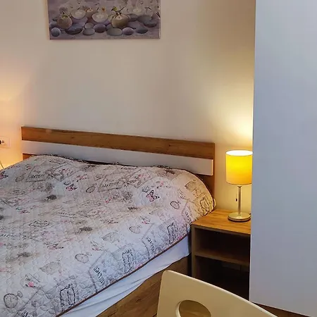 Elinor Budjaka Apartment