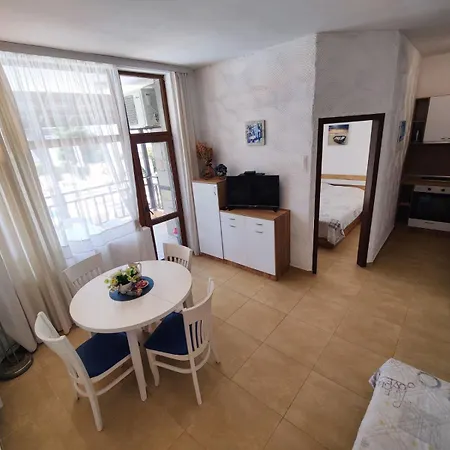 Apartment Elinor Budjaka Sosopol