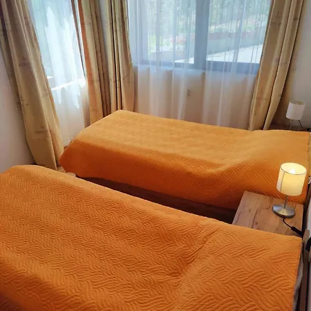 Elinor Budjaka Apartment *