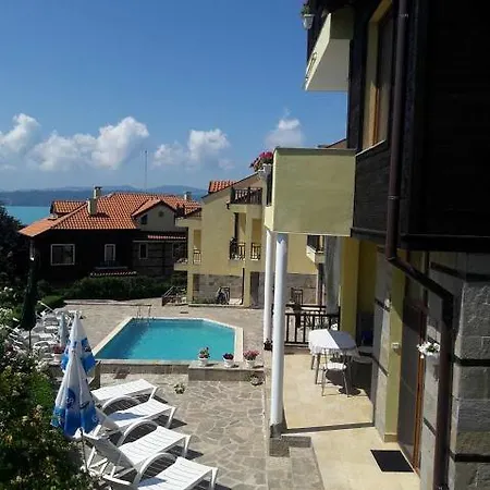 Elinor Budjaka Apartment *