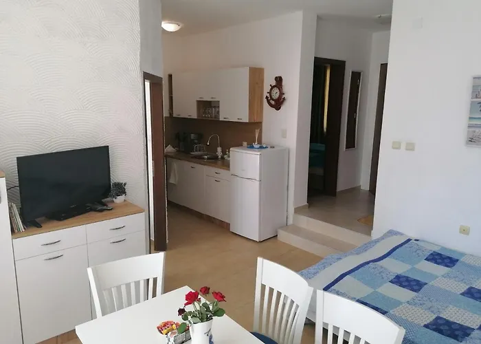 Apartament Elinor Budjaka *