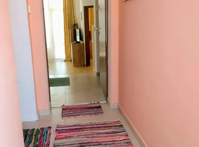 Elinor Budjaka Apartament *