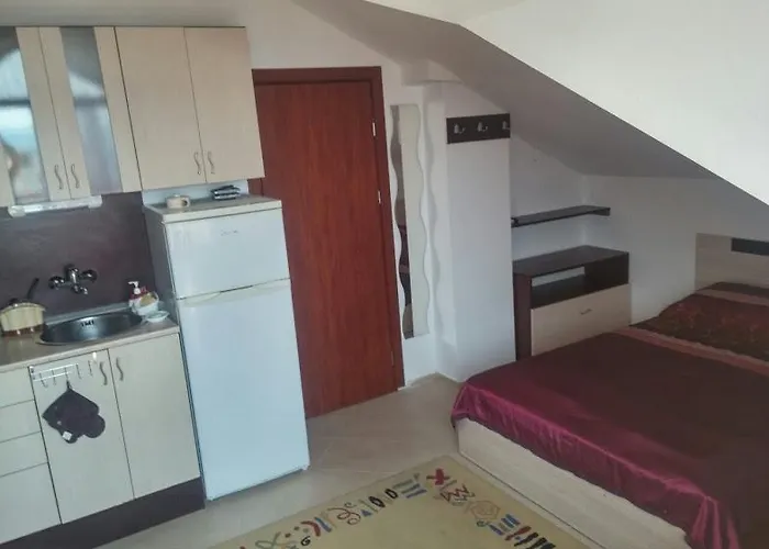 Apartament Elinor Budjaka