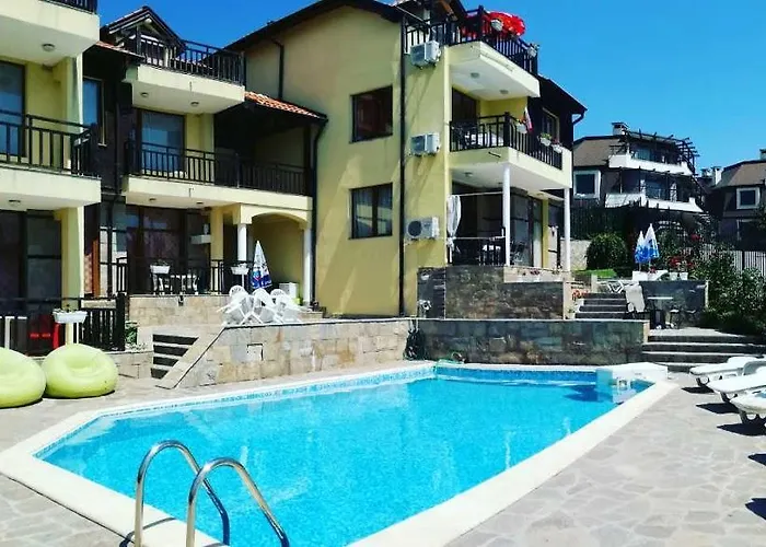 Elinor Budjaka * Sozopol