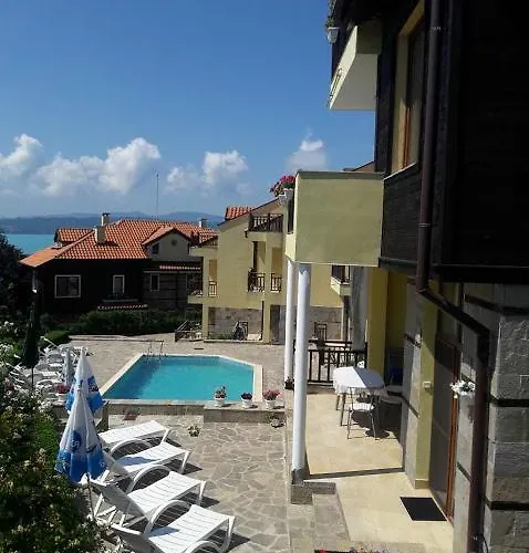 Elinor Budjaka Apartament *